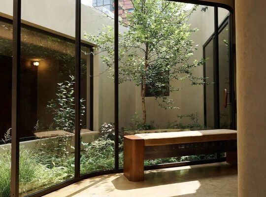 레인 가든에서의 사색 이미지