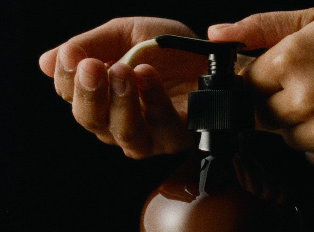 레저렉션 아로마틱 핸드 밤 이야기 이미지