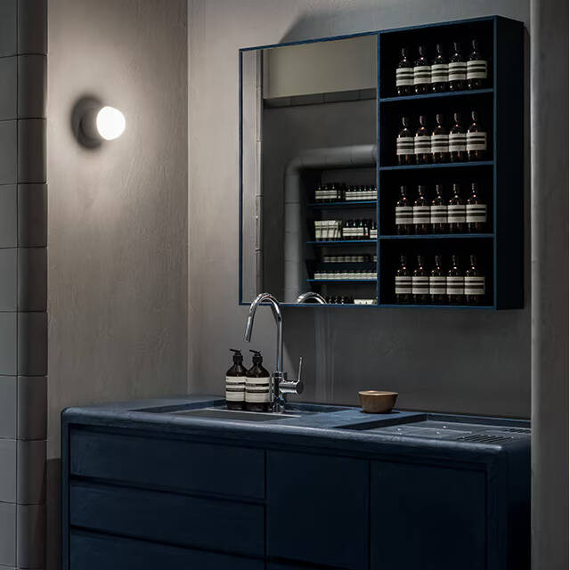 First Image on Carousel