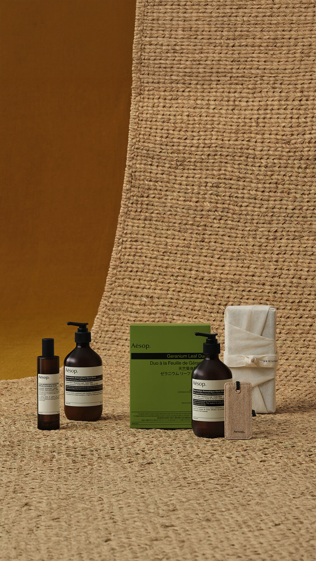 Aromas to awaken a world within