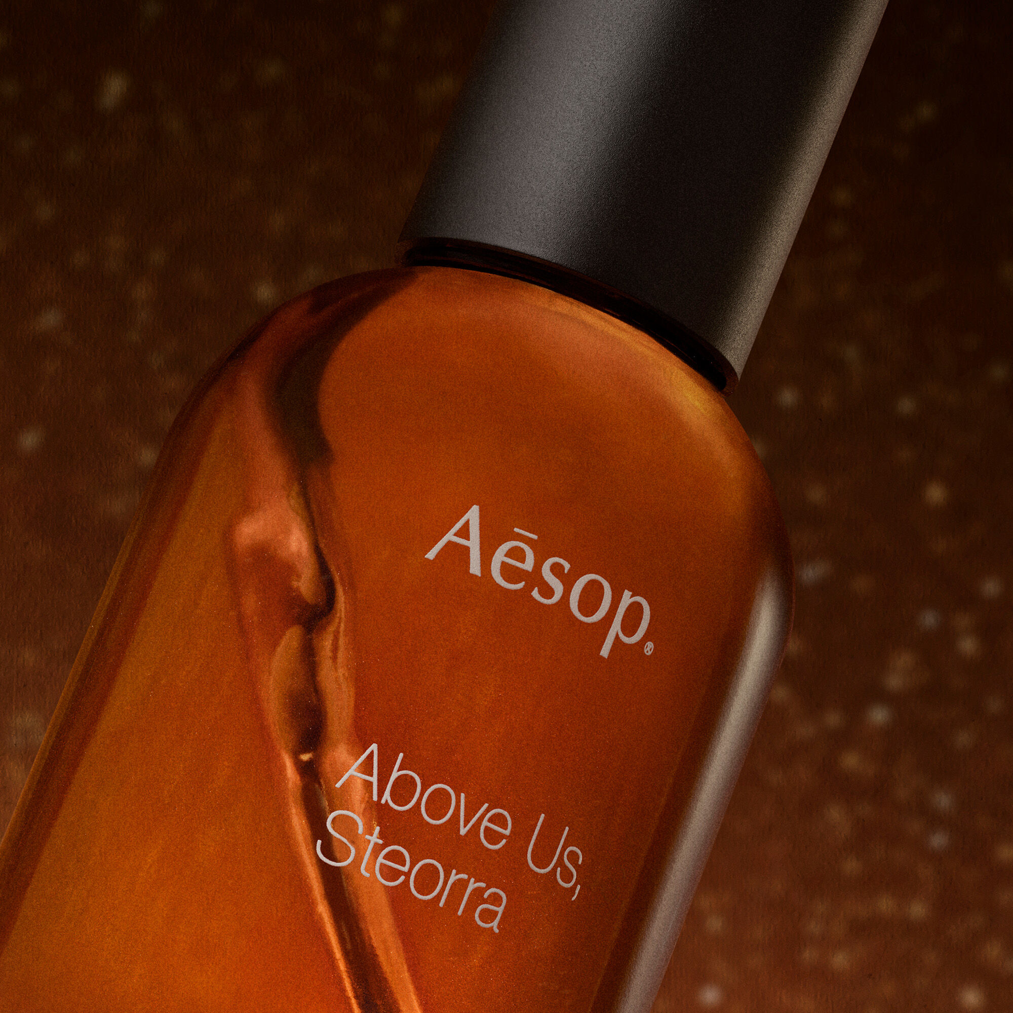 어보브 어스, 스테오라 오 드 퍼퓸