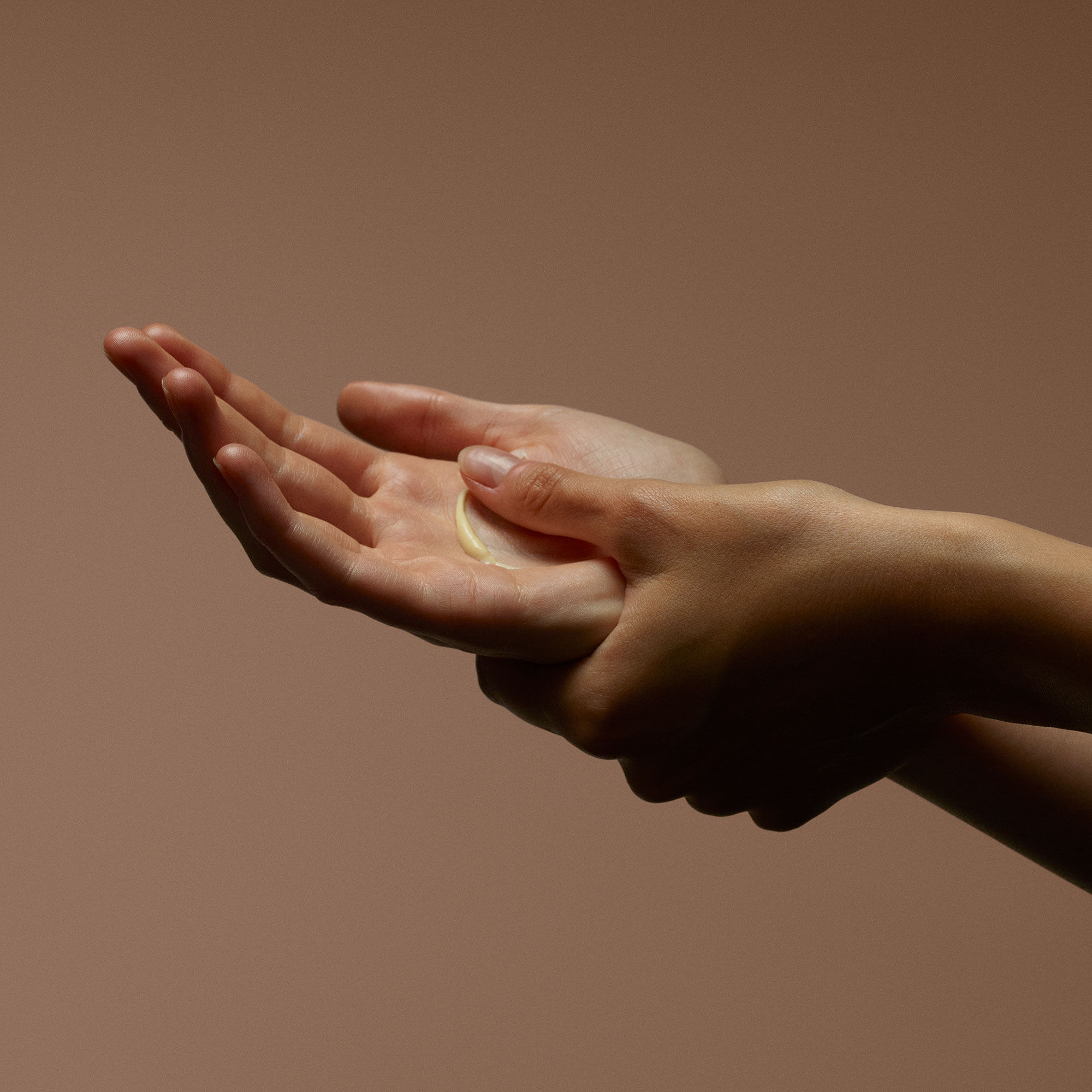 레저렉션 아로마틱 핸드 밤 75mL